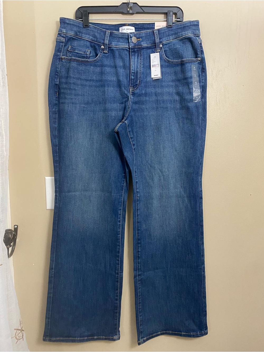 Lane Bryant NWT Curvy Fit Boot High Rise Medium Wash Stretch Flare Jean Size 18L - Picture 3 of 10